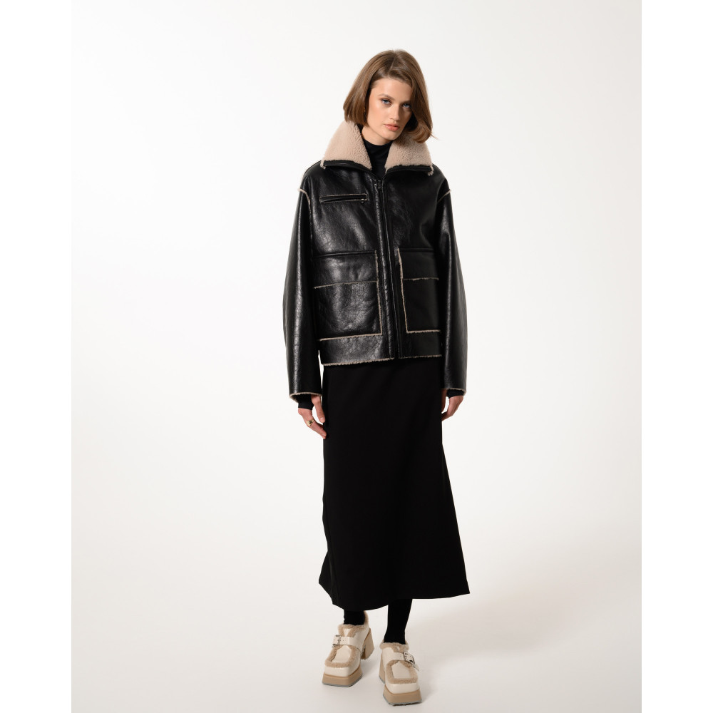 Дубленка пилот из натуральной овчины черная с молочным воротником