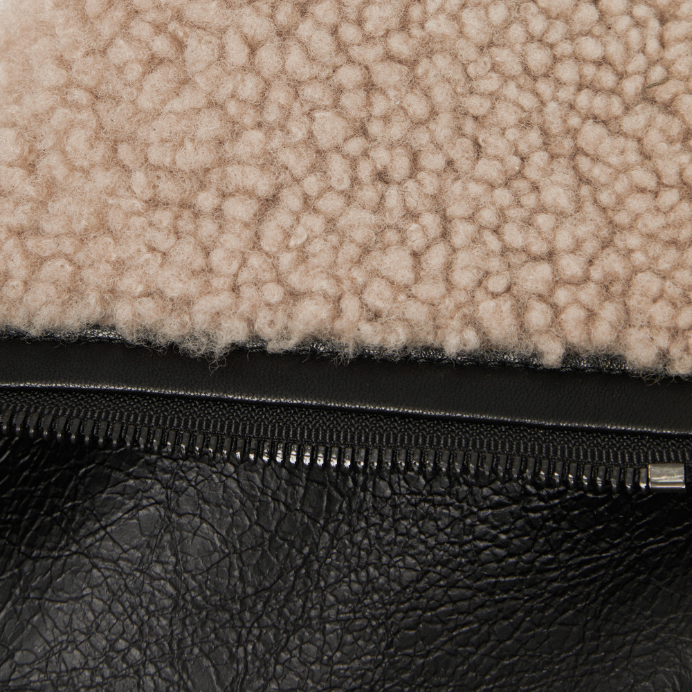 Дубленка пилот из натуральной овчины черная с молочным воротником