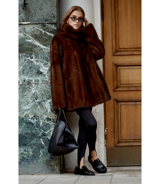 1. Свитер из норки