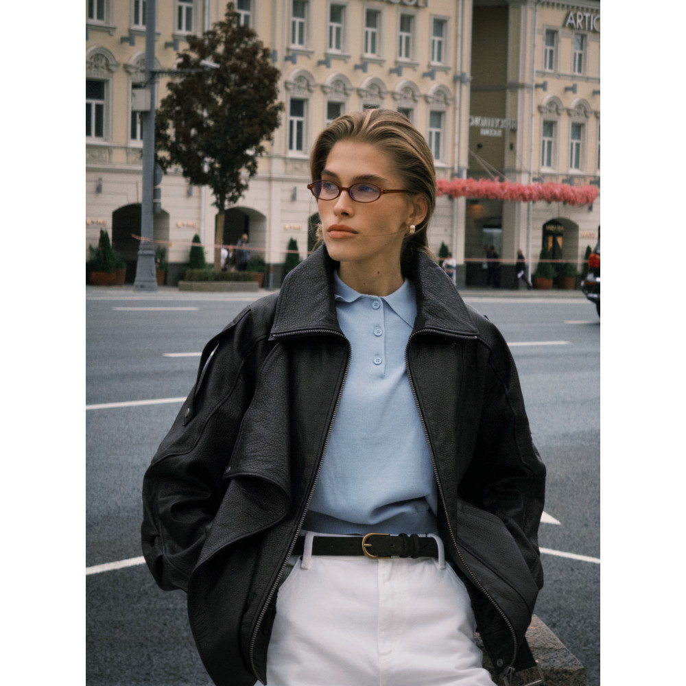 Куртка из кожи, черная